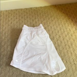 White lululemon shorts